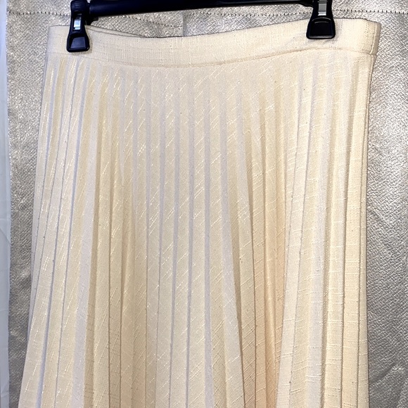 Vintage Accordion Pleated Midi Skirt - Picture 2 of 4